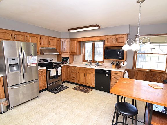 4th image of 1567 E County Road 150 N