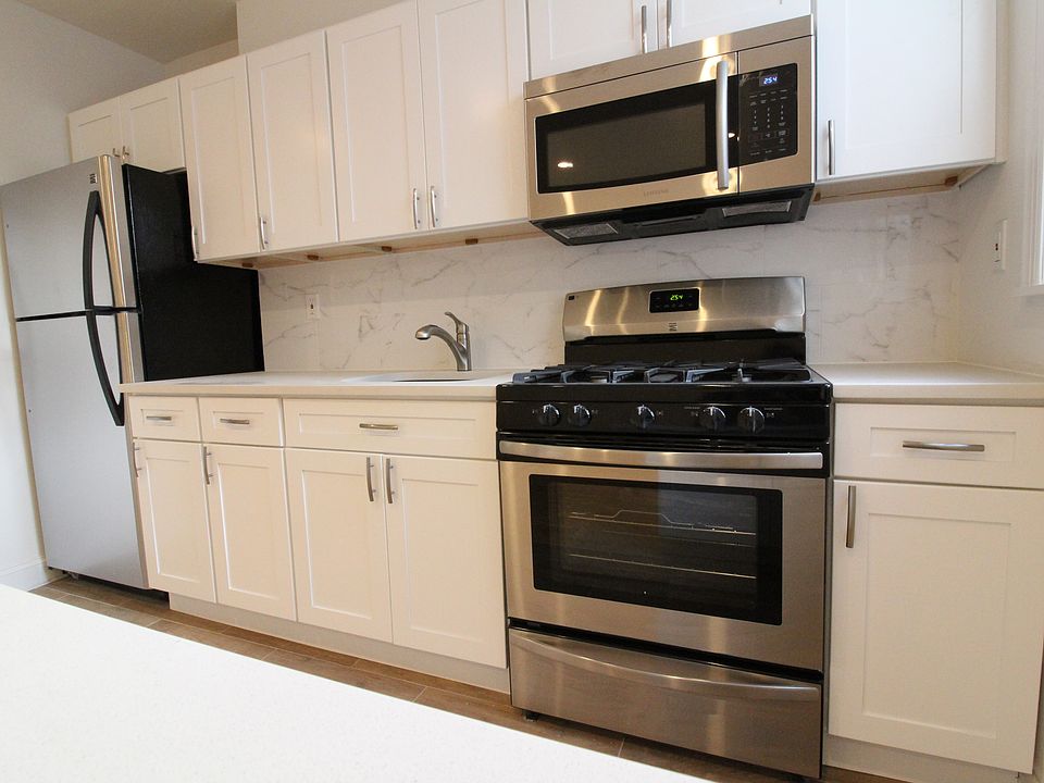 1st image of 179 Eckford St #1