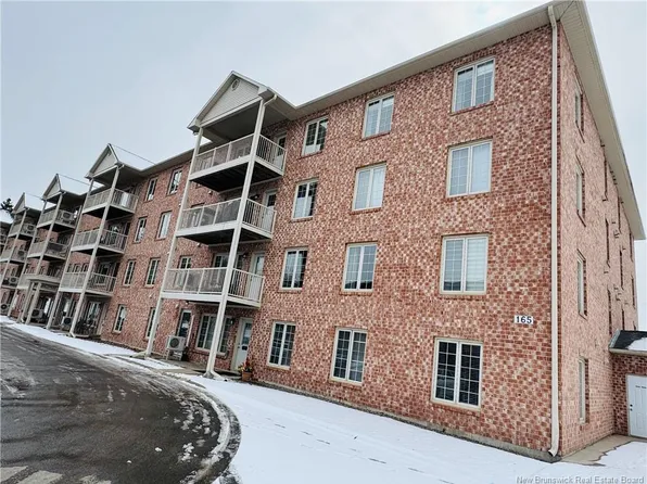 165 Valcour Dr #105, Fredericton, NB E3C 0H5