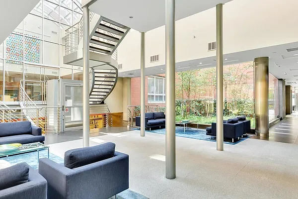 Rented by R New York | media 7