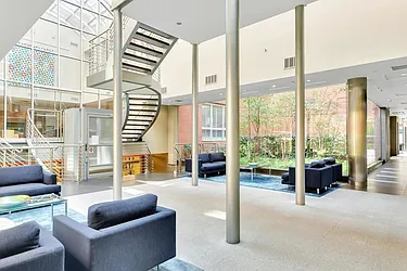 Rented by R New York