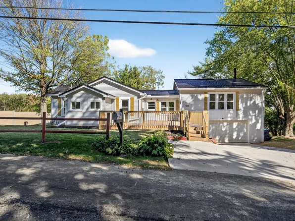 2185 Stahl Rd, Akron, OH 44319