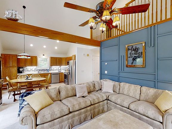 3rd image of 184 Eagle Ln