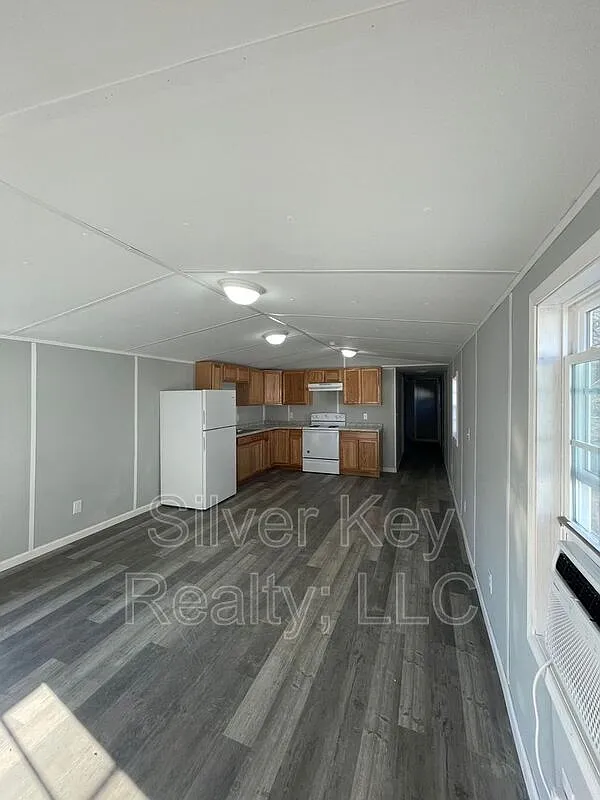 3 bed, 2.0 bath, $1,195 — Photo 4