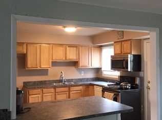596 Walnut Dr, Euclid, OH