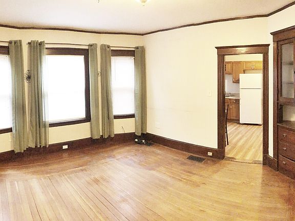 4th image of 34 Summer St #1