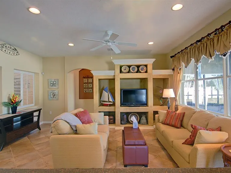 15825 Durango Cir — Photo 11