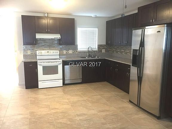 5th image of 245 S Torrey Pines Dr