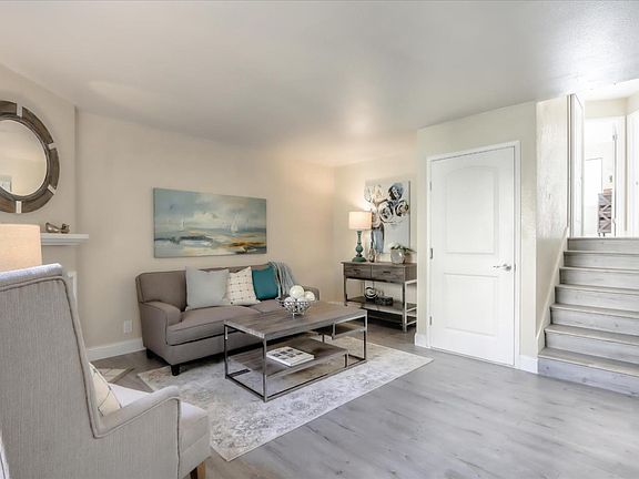 5th image of 384 Coyote Creek Cir