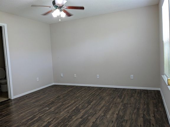4th image of 6309 Settlers Square Ln