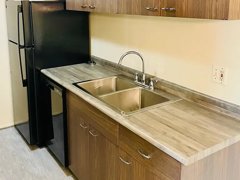 Jamestown Village Apartments — Photo 5