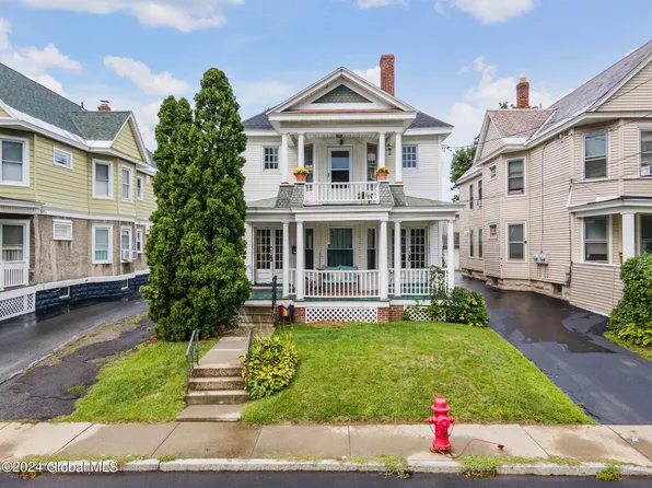 1735 Eastern Parkway, Schenectady, NY 12309