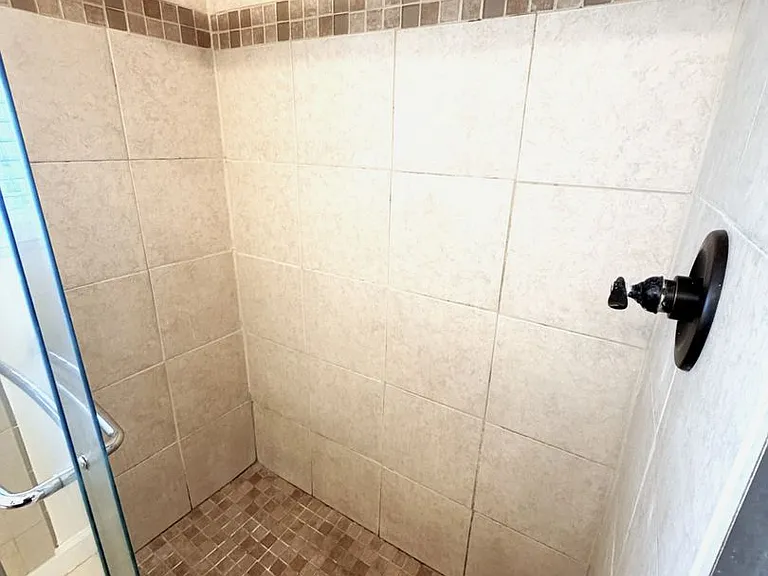 1637 S Mayfair Rd — Photo 15