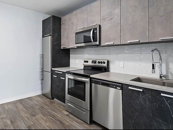 5th image of 2733 E 12th St #7H