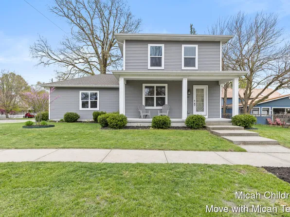 40 E Maple St NE, Cedar Springs, MI 49319