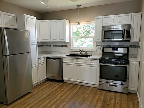 4th image of 1118 Ovid St