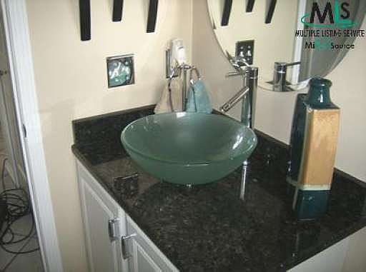 3rd image of 51586 Promenade Ln