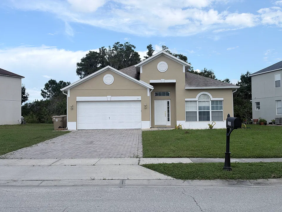 2605 Eagle Cliff Dr
