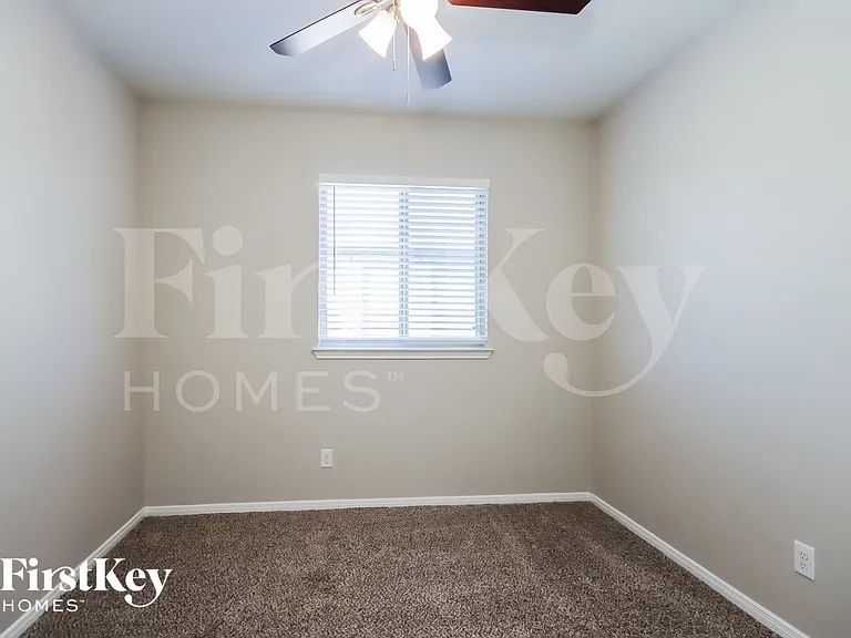 13207 Clover Creek Point Ln — Photo 12