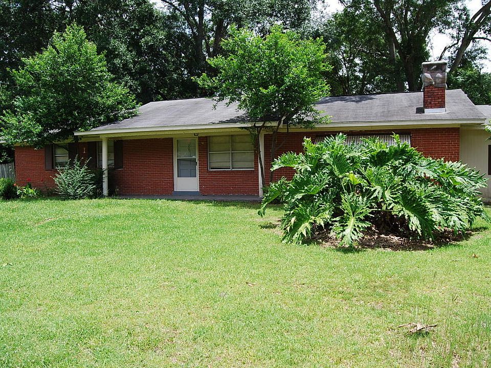 1st image of 205 Pamela Dr