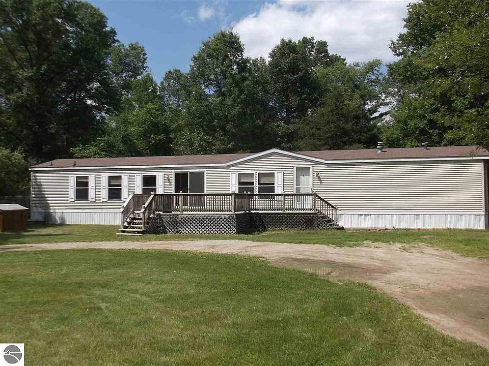 1st image of 2221 Shirley St