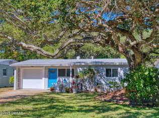 820 E 10th Ave, New Smyrna Beach, FL 32169