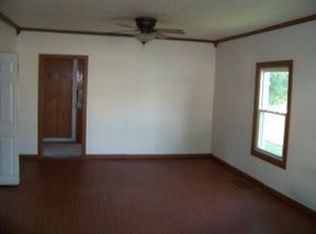1902 S 10th St, Council Bluffs, IA 51501