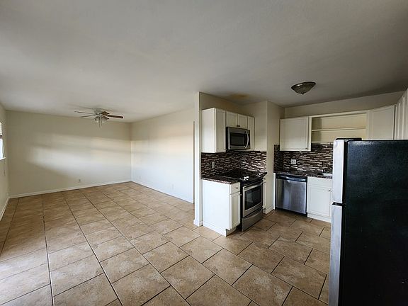 2nd image of 501 W Louisiana Ave #205