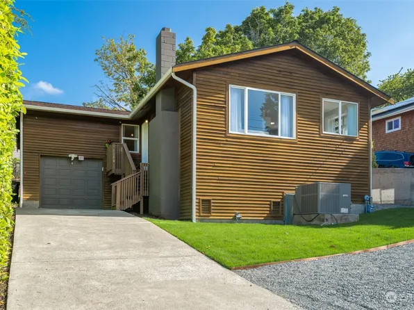 3034 S Holden Street, Seattle, WA 98108
