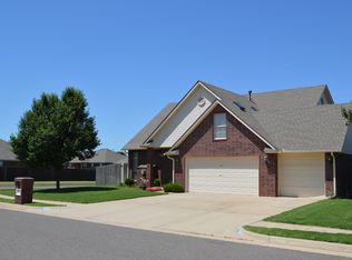 8113 Woodhue Dr, Oklahoma City, OK 73135