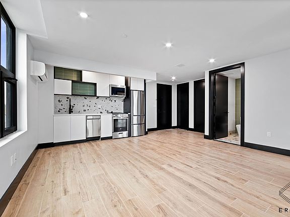 5th image of 828 New York Ave APT 5D