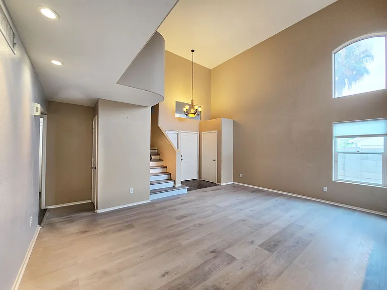 3935 E Rockwood Dr — Photo 11
