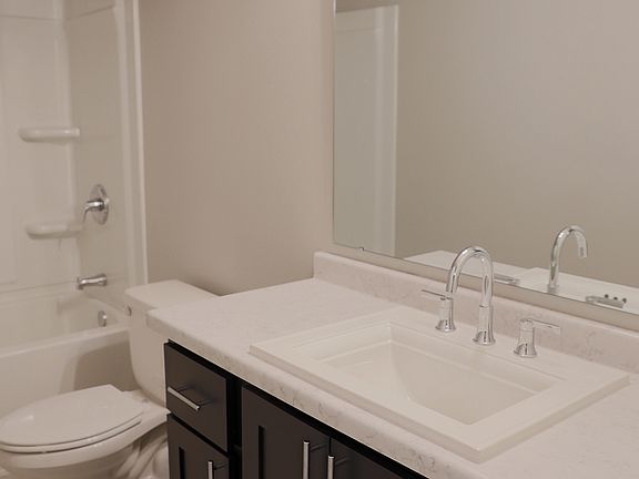 5th image of 5872 Lou Ann St