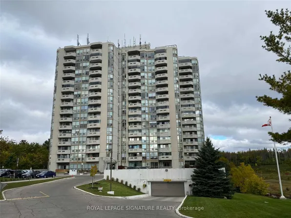 20 McFarlane Dr #908, Halton Hills, ON L7G 5J8