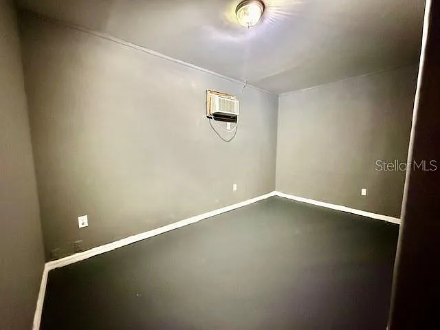 4 Sunshine Blvd — Photo 32