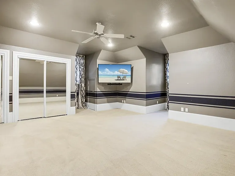 4616 Windsor Ridge Dr — Photo 3