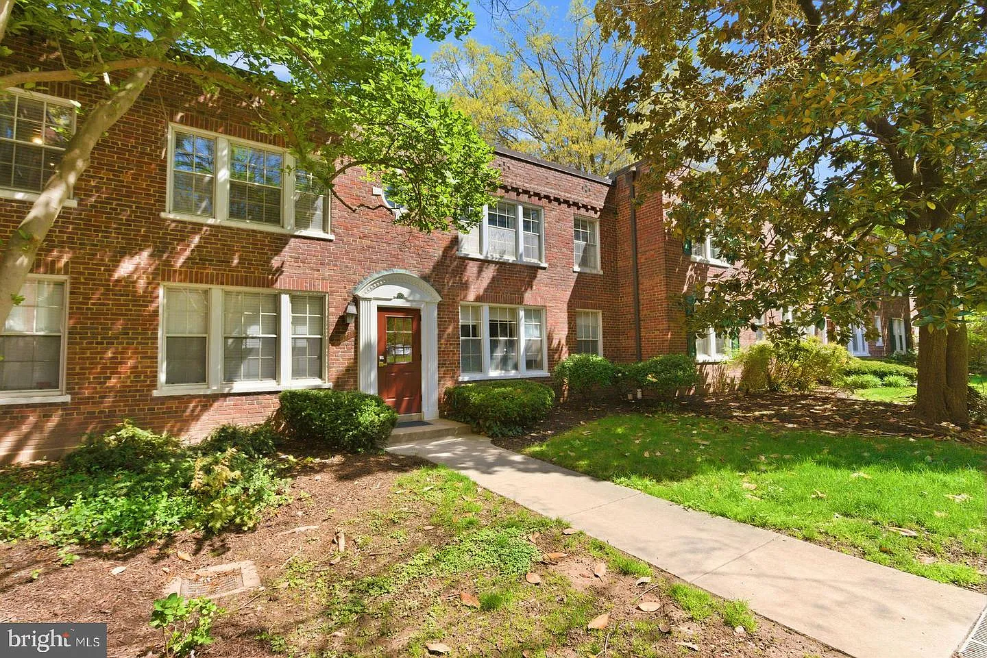 1739 N Troy St #8-419 photo 1