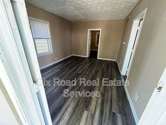 3rd image of 1211 Azel Ave