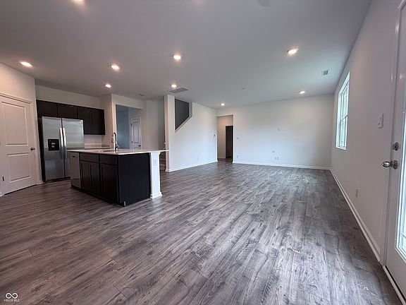 5th image of 2183 Warbler St