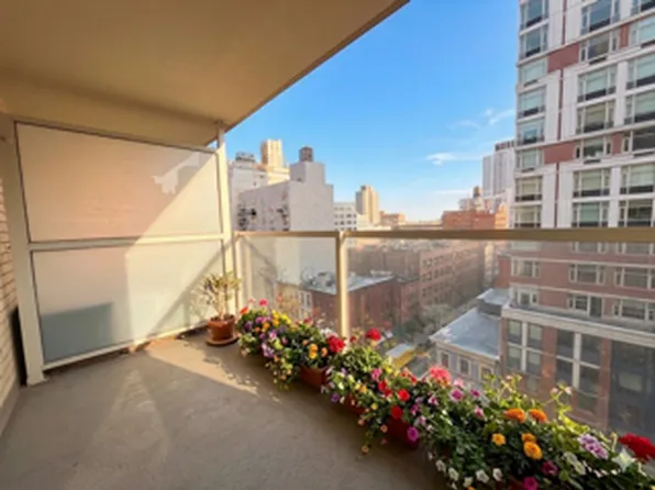 370 East 76th Street image 1 of 7