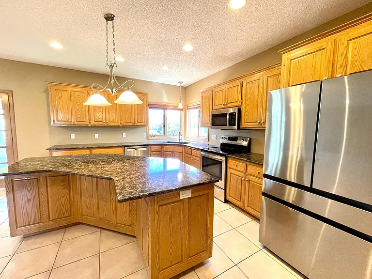 640 S Park Ct — Photo 9