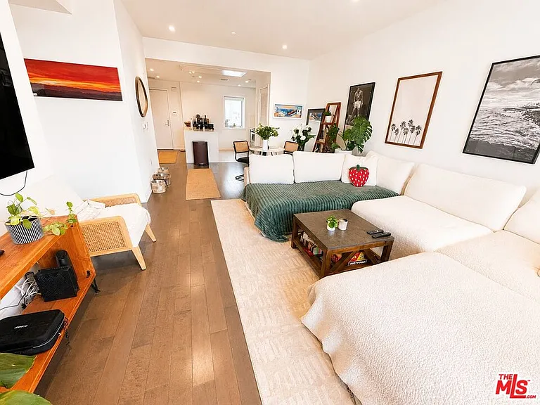 7857 W Manchester Ave #Penthouse 6 — Photo 19
