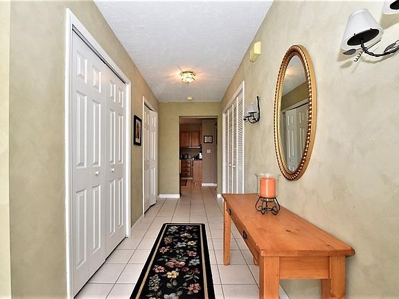 2nd image of 9221 N Plaza Dr