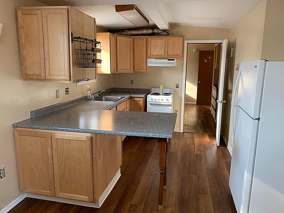 2nd image of 2410 Bjerremark St
