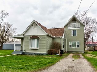 306 E Barker St, Tuscola, IL 61953