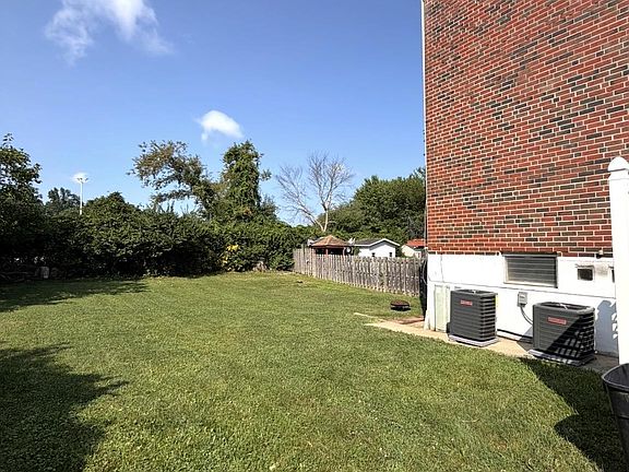3rd image of 3628 Genesee Dr