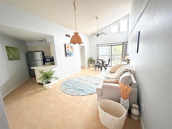 4th image of 3914 Atrium Dr #U-1