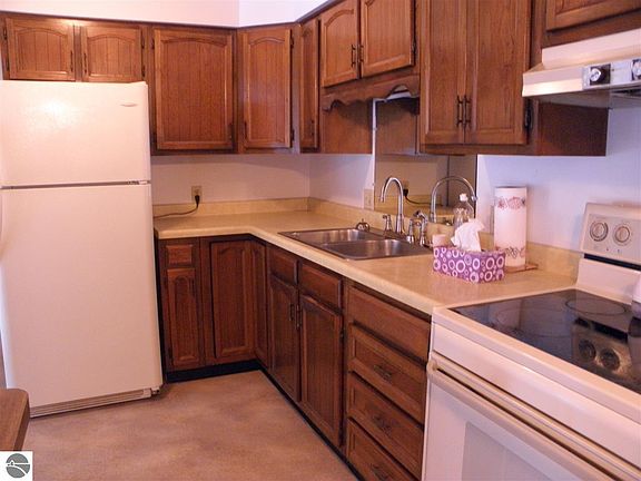 5th image of 3170 Horseshoe Dr