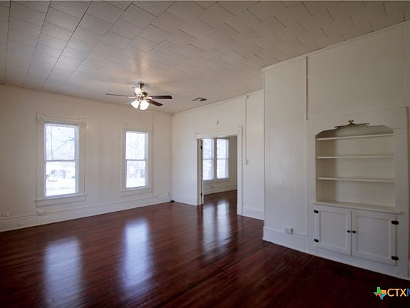 4th image of 617 N 6th St