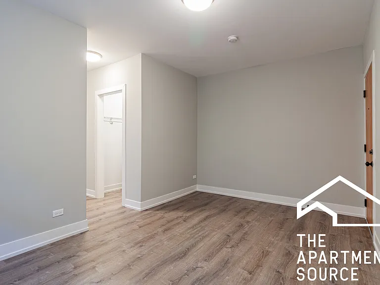 429 W Belden Ave #A104 — Photo 5